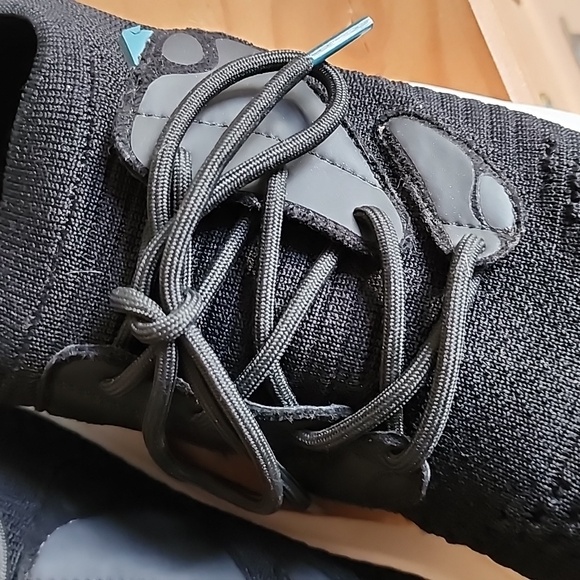 VESSI Size 9 Everyday Move Sneaker - Picture 10 of 12